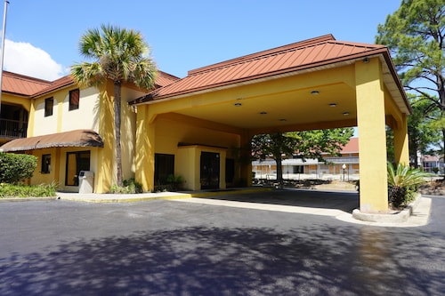 Fairview Inn and Suites