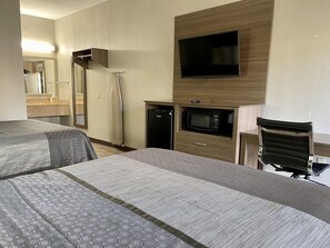 1 bedroom, desk, iron/ironing board, free WiFi
