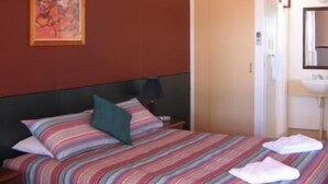 Cribs (surcharge), rollaway beds (surcharge), WiFi (free) - Goondiwindi Motel (Goondiwindi)