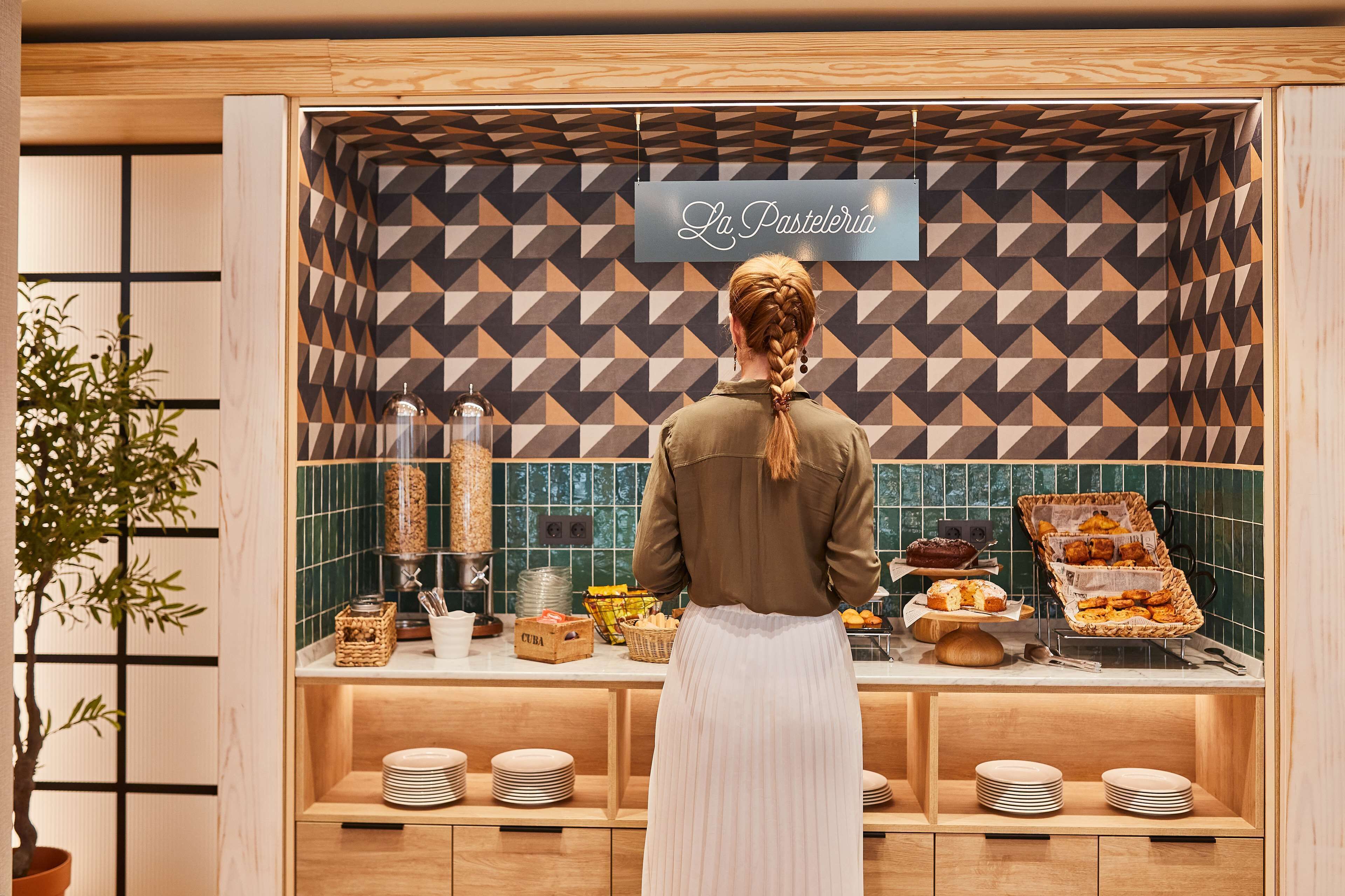 daily buffet breakfast (eur 16 per person)