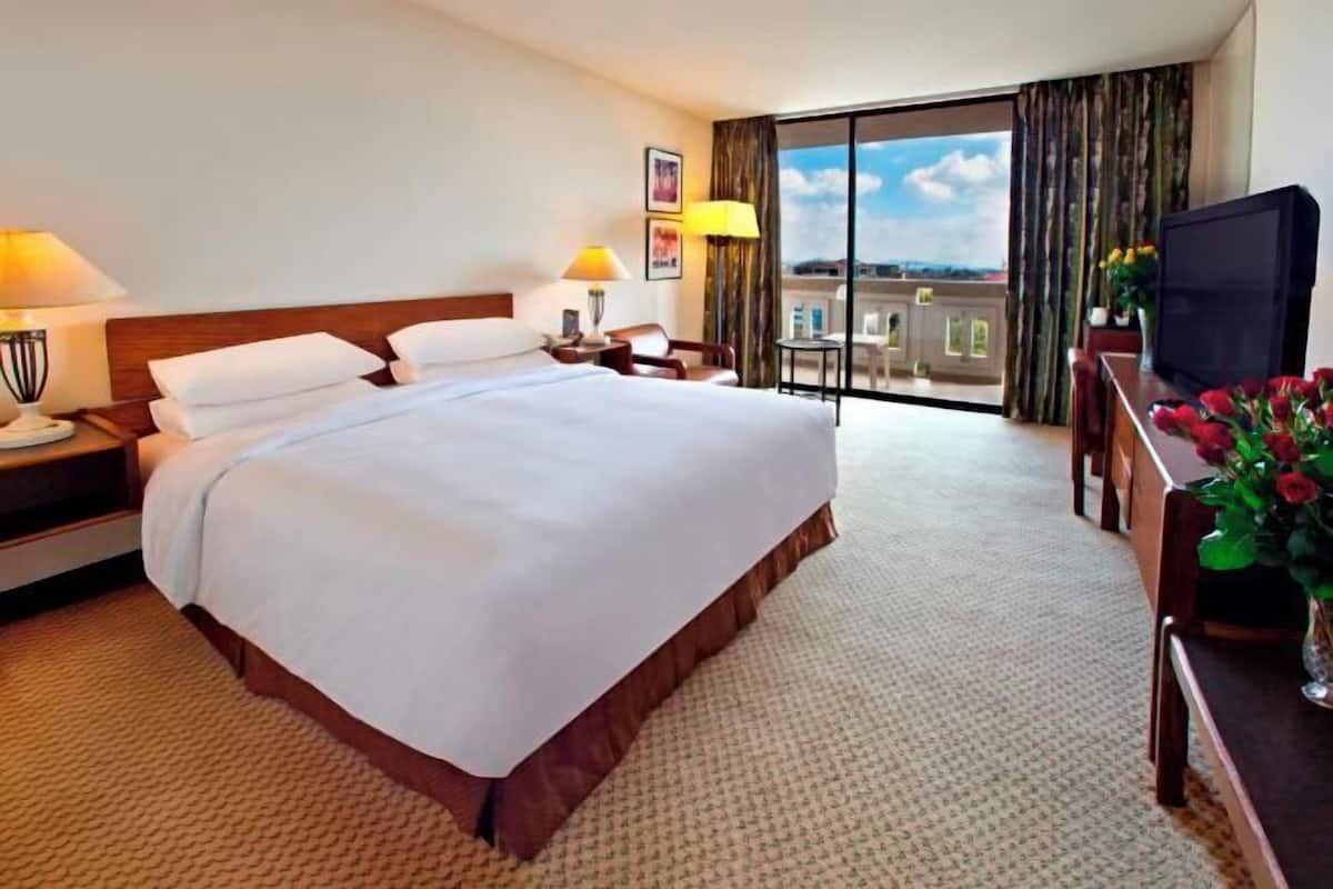 Minibar, in-room safe, desk, blackout drapes