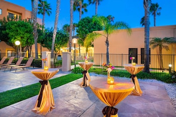 Patio, balcany or terrace at Sonesta Select Los Angeles Torrance South Bay