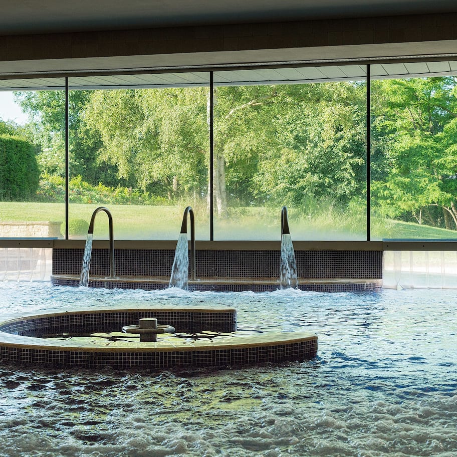 Indoor pool, outdoor pool, sun loungers