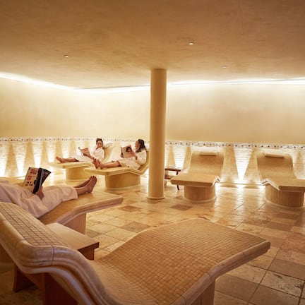 Sauna, steam room, body treatments, aromatherapy, hot stone massages