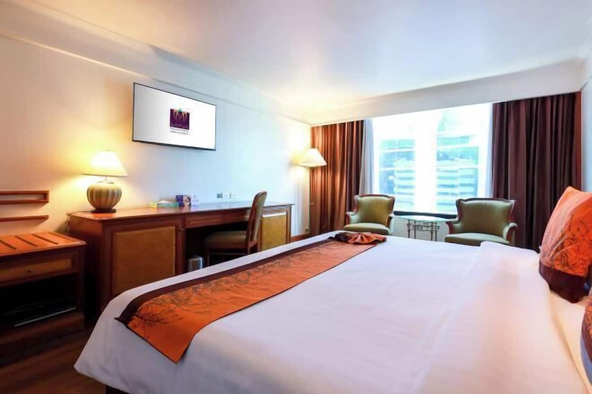 1 bedroom, minibar, in-room safe, desk