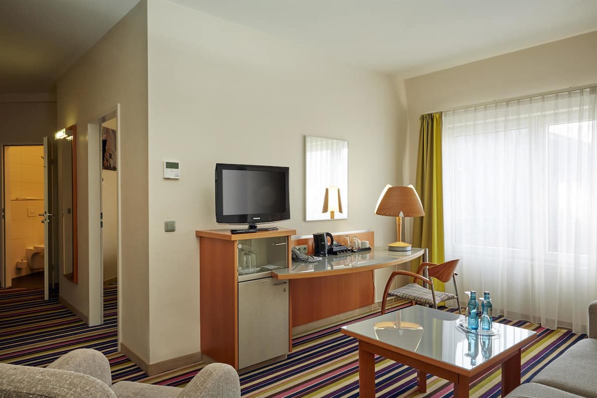 Desk, free WiFi, bed sheets