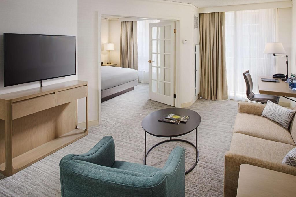 1 bedroom, premium bedding, minibar, in-room safe