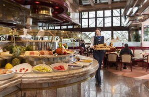 Daily buffet breakfast for a fee