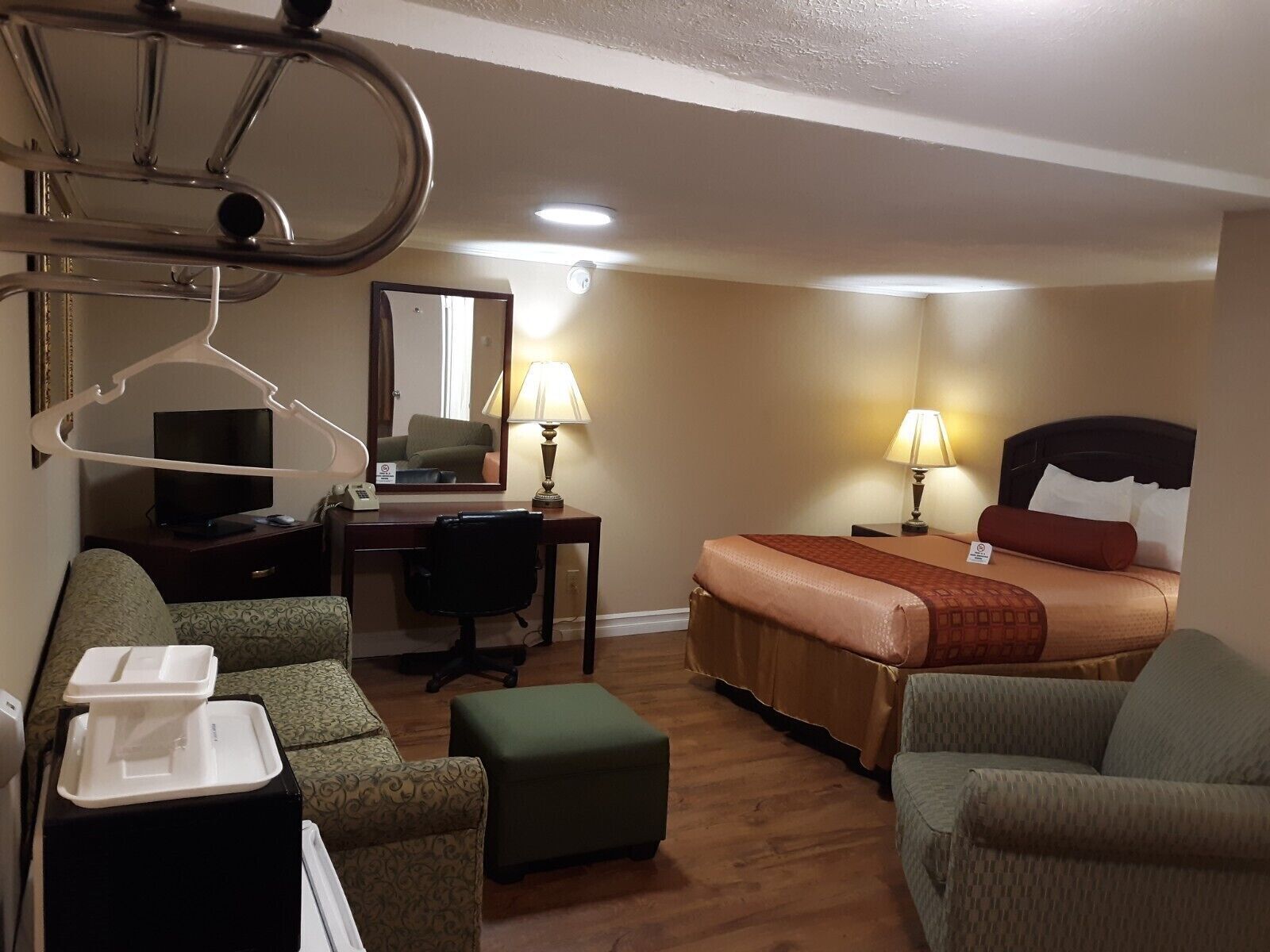 Desk, iron/ironing board, free WiFi, bed sheets