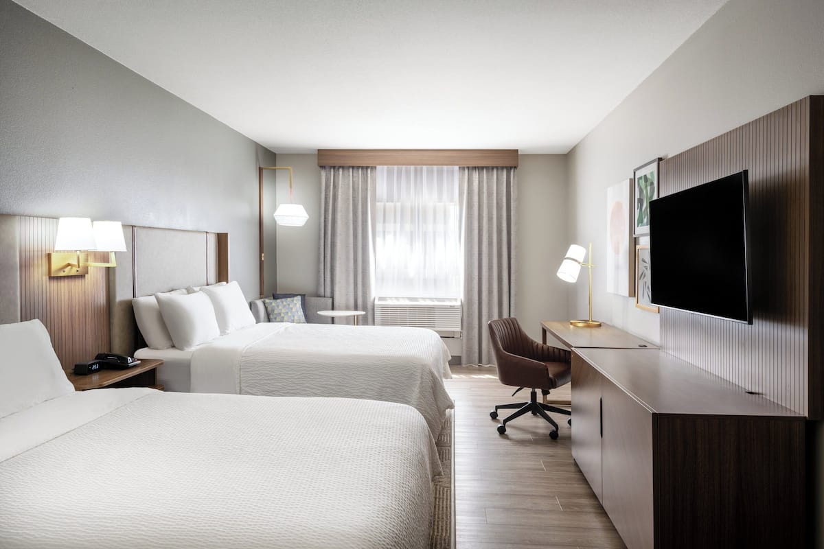 1 bedroom, egyptian cotton sheets, down duvets, in-room safe