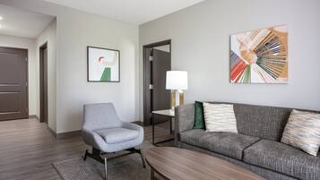 Egyptian cotton sheets, down comforters, in-room safe, desk