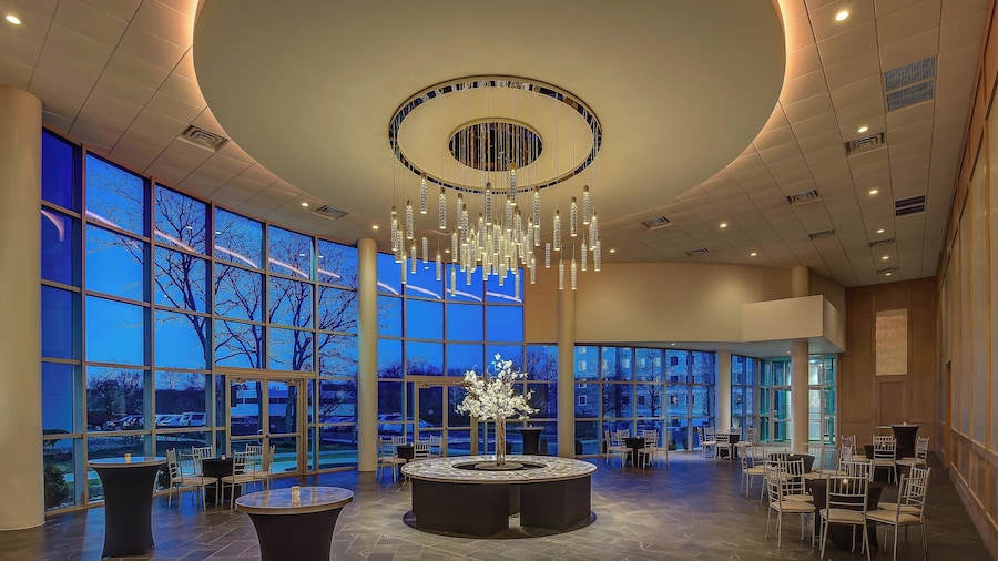 Sheraton Eatontown Hotel