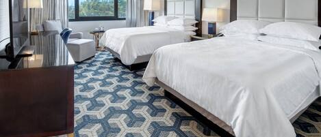 Hypo-allergenic bedding, in-room safe, desk, blackout curtains