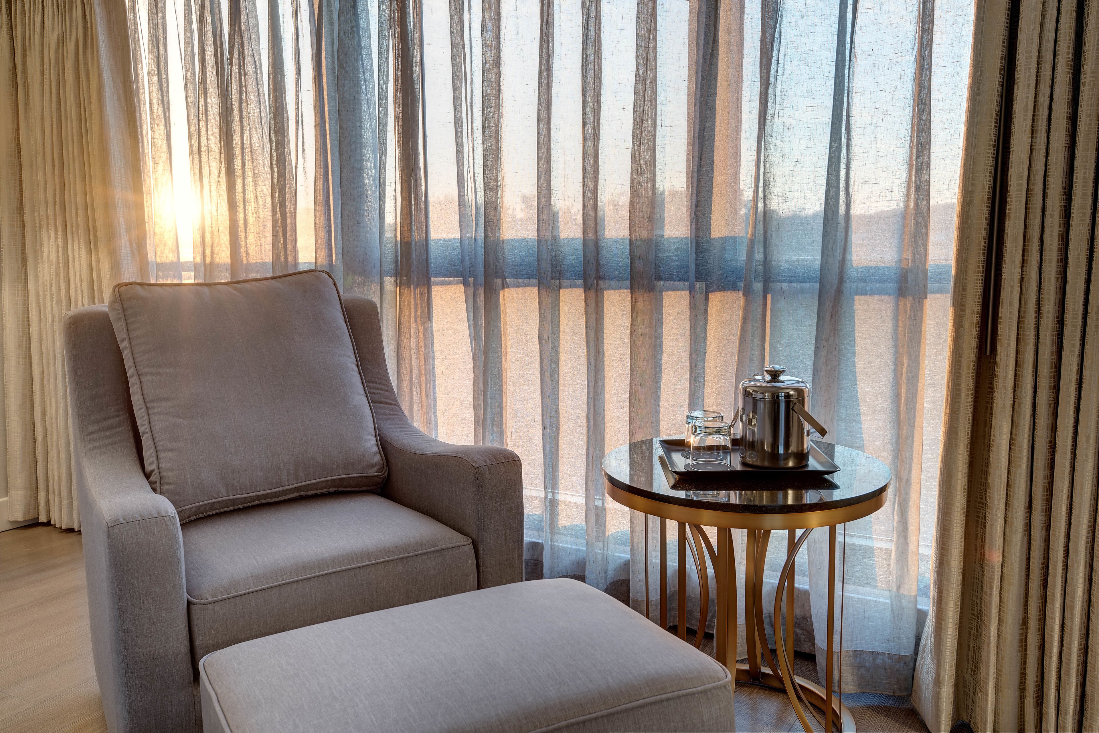 Executive Suite, 1 King Bed | Living area | TV