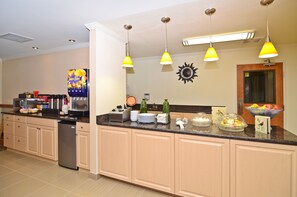 Free daily continental breakfast 