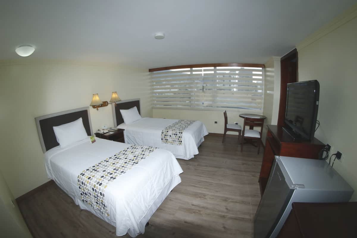 Dört Kişilik Oda | 1 yatak odası, kaliteli yatak takımı, kuştüyü yorgan, odada kasa