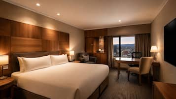 Ropa de cama de alta calidad, colchones con pillow-top y minibar