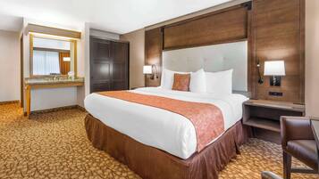 Standard Room, 1 King Bed, Accessible, Non Smoking (Walk-in Shower) | In-room safe, desk, iron/ironing board, free WiFi