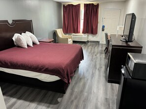 In-room safe, desk, iron/ironing board, free WiFi