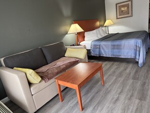 Suite, 1 King Bed with Sofa bed, Non Smoking