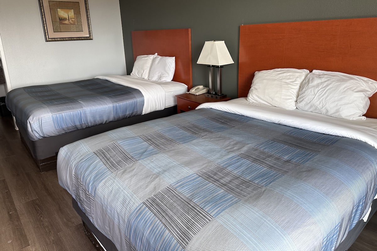 Standard Room | Premium bedding, Select Comfort beds, soundproofing, iron/ironing board