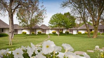 Room, 2 Single Beds, Garden View | 1 bedroom, premium bedding, minibar, in-room safe