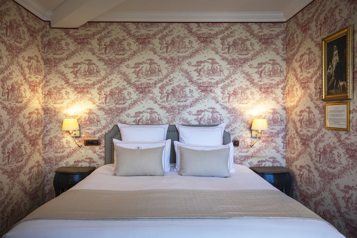 Comfort Room, 1 Double Bed, Non Smoking (Twin bed on request) | Premium bedding, minibar, in-room safe, desk