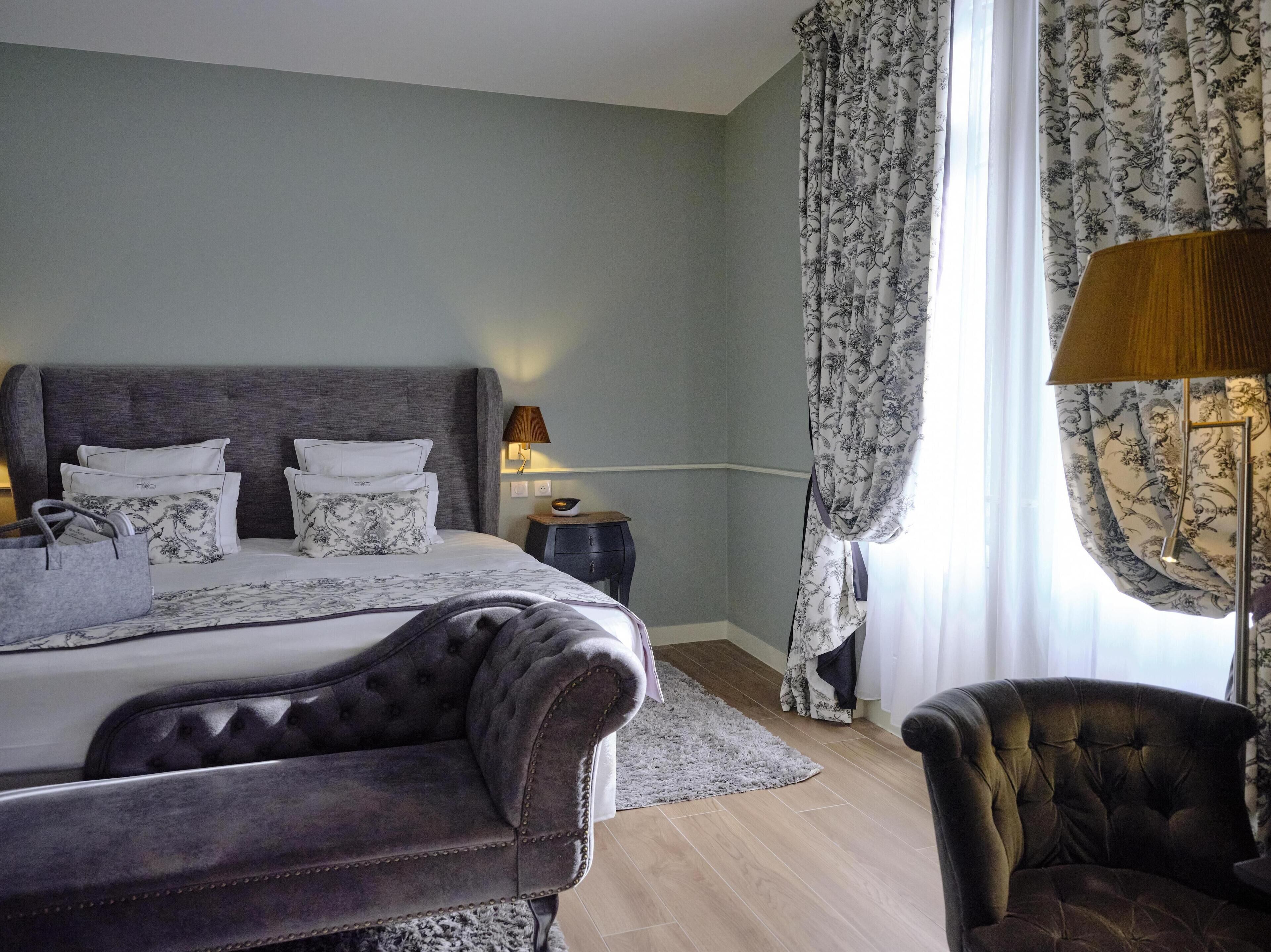 Rom – exclusive, 1 kingsize-seng, ikke-røyk (Larger Room) | Sengetøy av topp kvalitet, minibar, safe på rommet og skrivebord