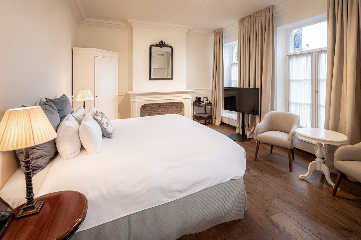 Executive Room | Premium bedding, down duvets, minibar, in-room safe