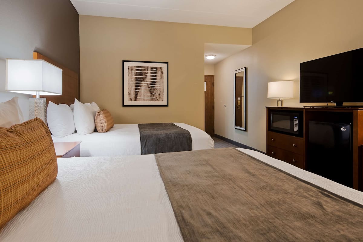 standard room, 2 queen beds, non smoking, refrigerator & microwave | hypo-allergenic bedding, in-room safe, desk, laptop workspace