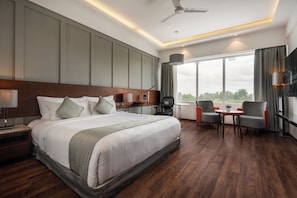 Egyptian cotton sheets, premium bedding, pillow-top beds, minibar