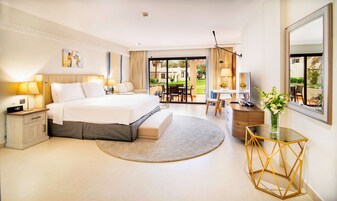 1 多间卧室、埃及棉床单、高档床上用品、客房内保险箱