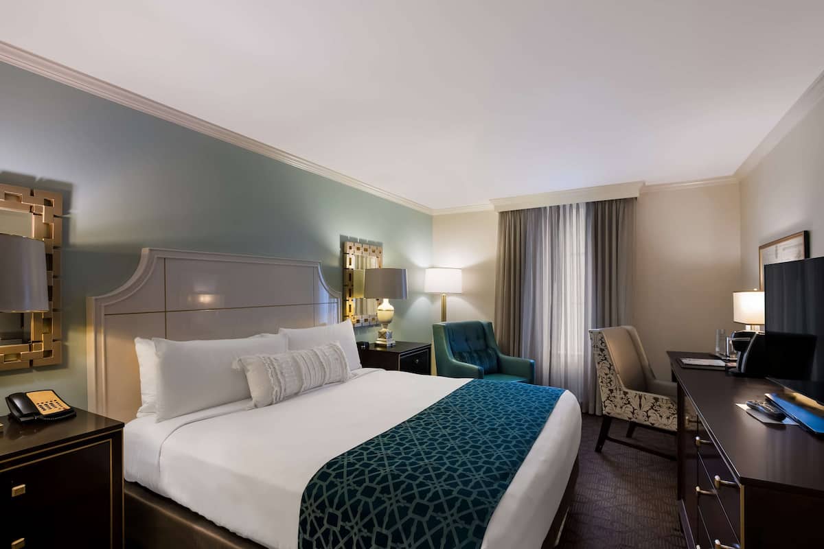 Hypo-allergenic bedding, pillowtop beds, in-room safe