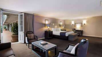 Junior Suite, 1 King Bed