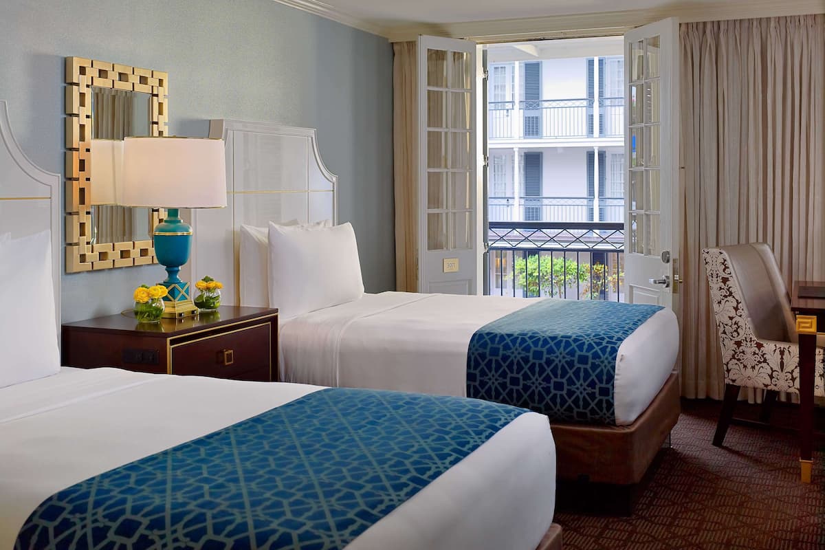 Hypo-allergenic bedding, pillowtop beds, in-room safe