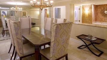 Hypoallergeen beddengoed, pillowtop-bedden, een kluis op de kamer