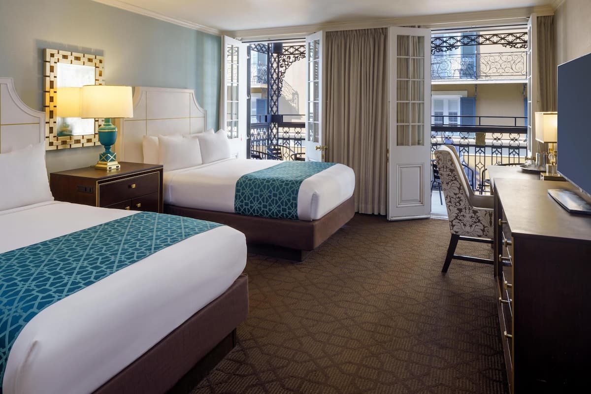 Hypo-allergenic bedding, pillowtop beds, in-room safe