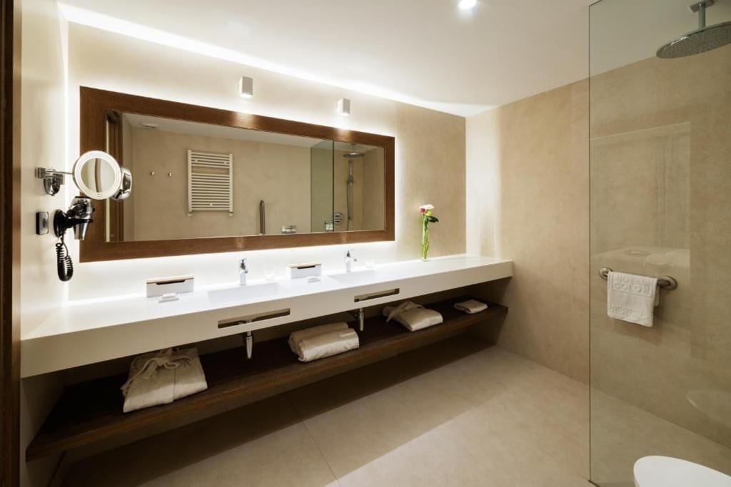Executive Plus | Bathroom