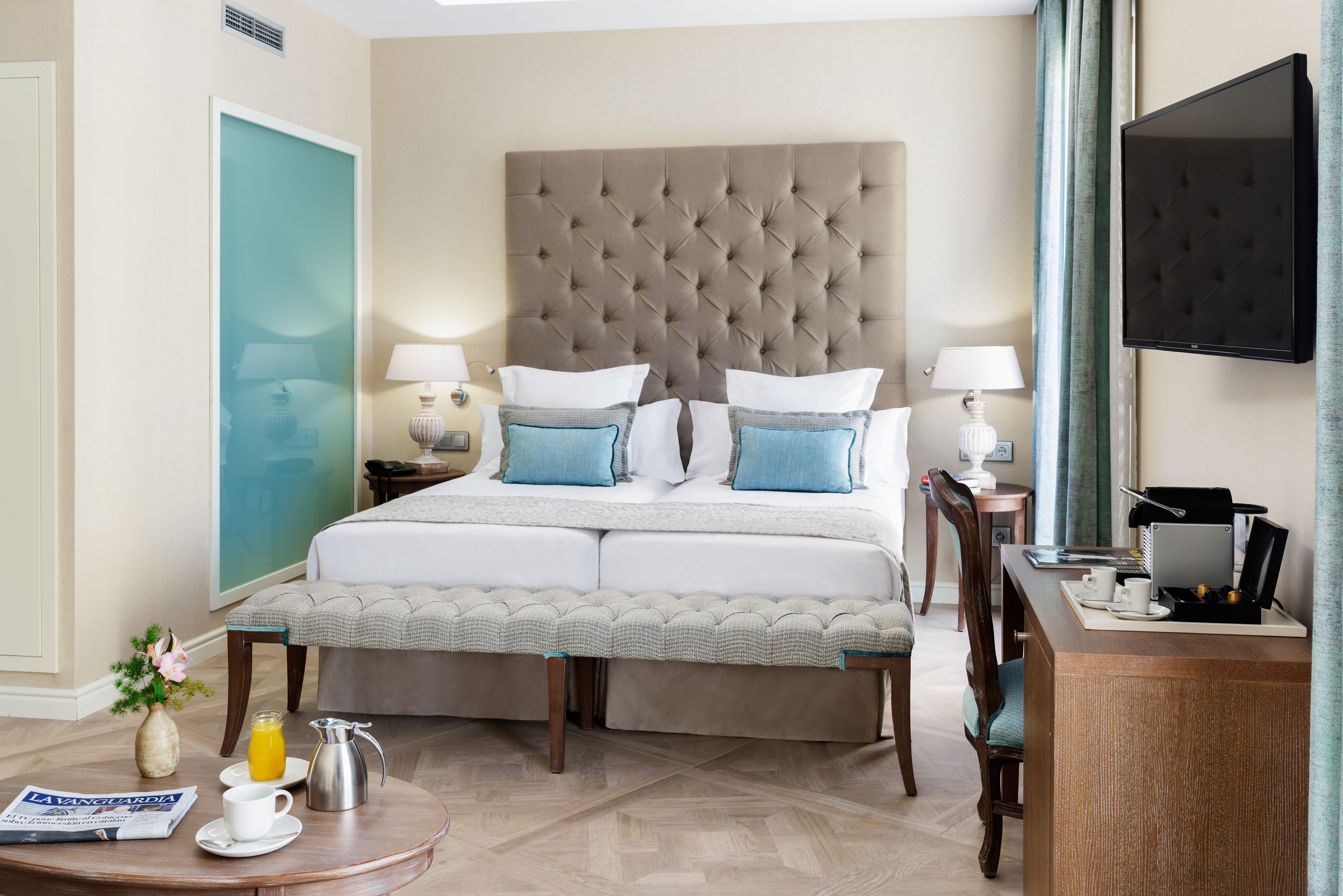Executive Room | Premium bedding, minibar, in-room safe, desk