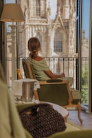 Premium Room | Premium bedding, minibar, in-room safe, desk