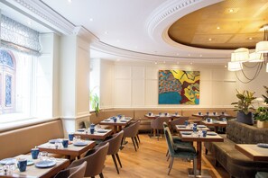 Daily buffet breakfast for a fee - Hôtel Edouard 7 Paris Opéra (Paris)