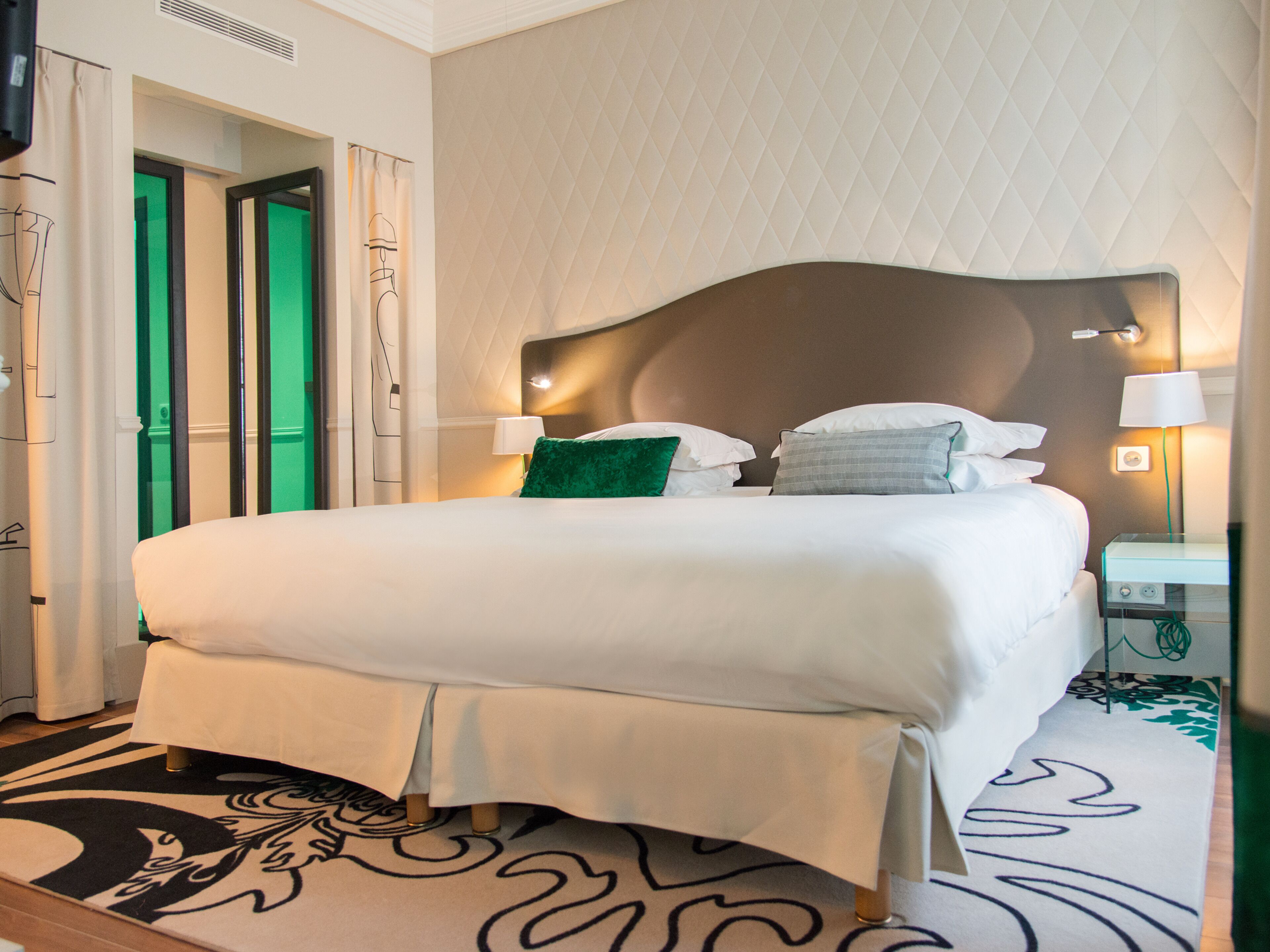 Premium bedding, minibar, in-room safe, desk