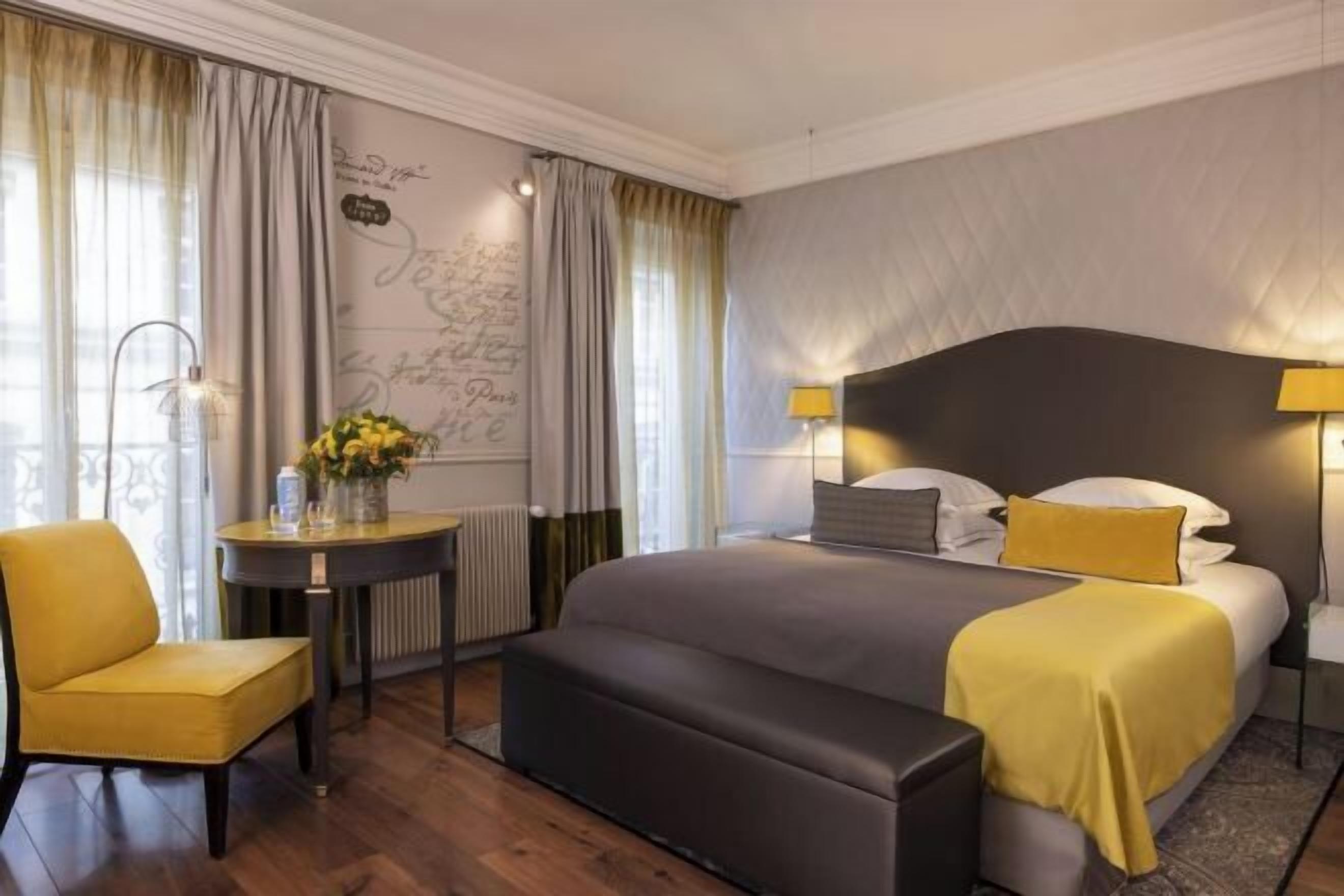 Literie de qualité, minibar, coffre-fort, bureau