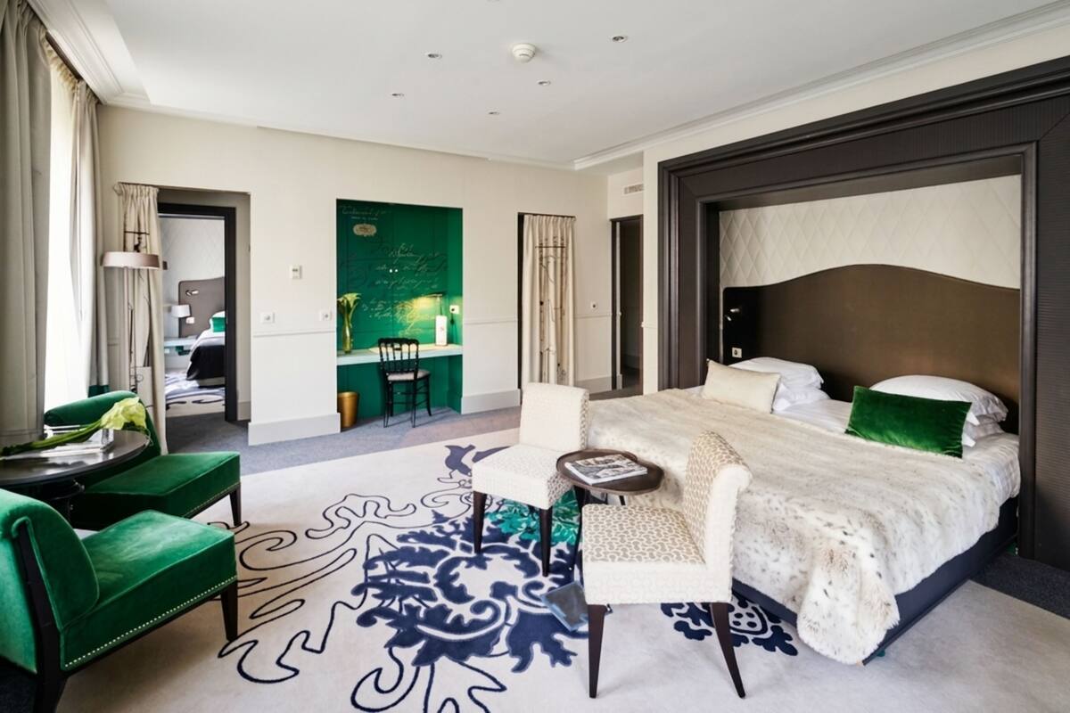 Junior Suite | Premium bedding, minibar, in-room safe, desk
