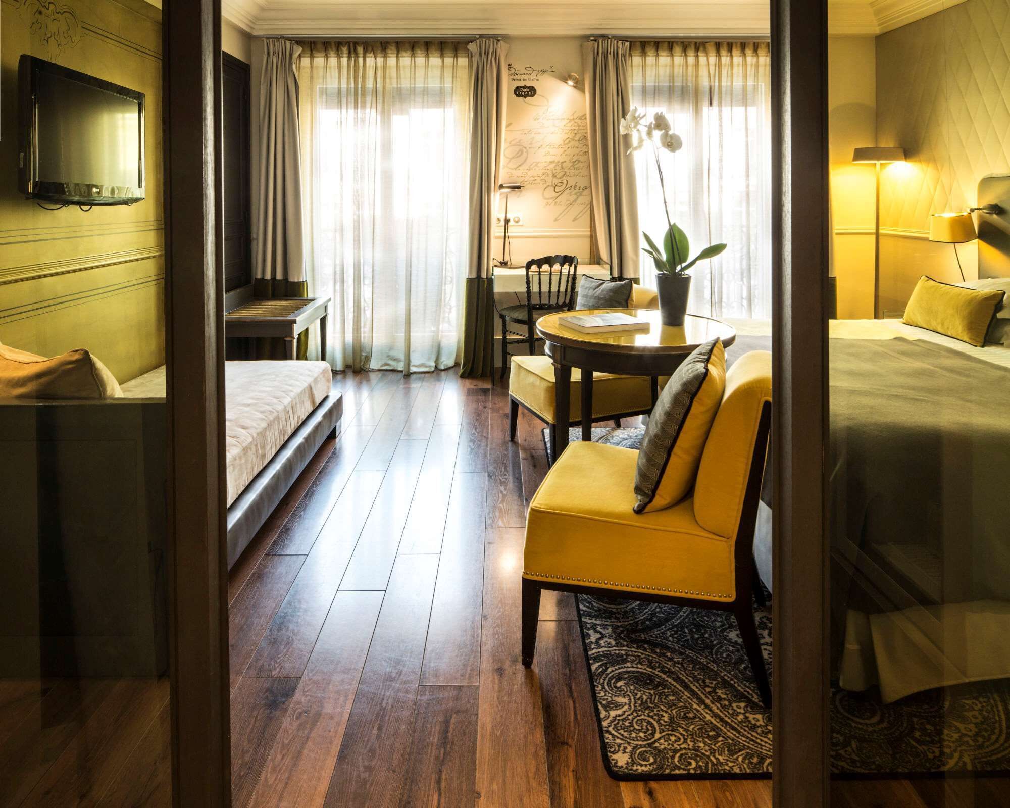 premium bedding, minibar, in-room safe, desk