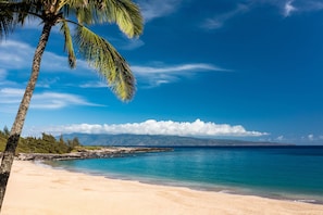 Beach nearby, white sand, free beach shuttle, beach cabanas