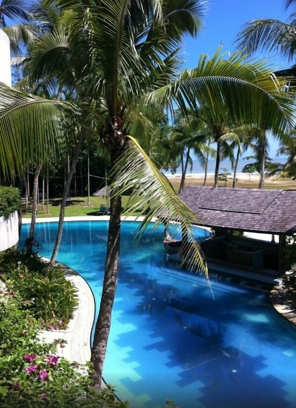 Outdoor pool, pool umbrellas