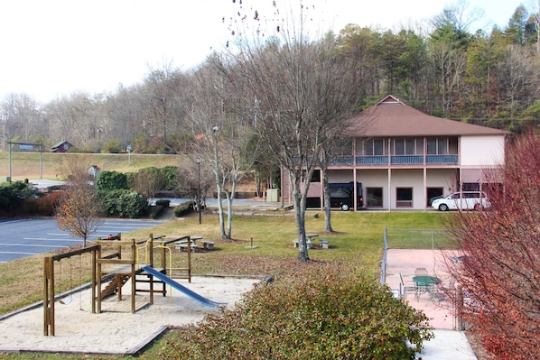 Property grounds - Mountain Valley Inn Dillard (Dillard)