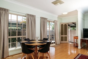 Deluxe Townhome | In-room dining