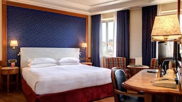 Ropa de cama de alta calidad, edredón, camas con pillow-top y minibar